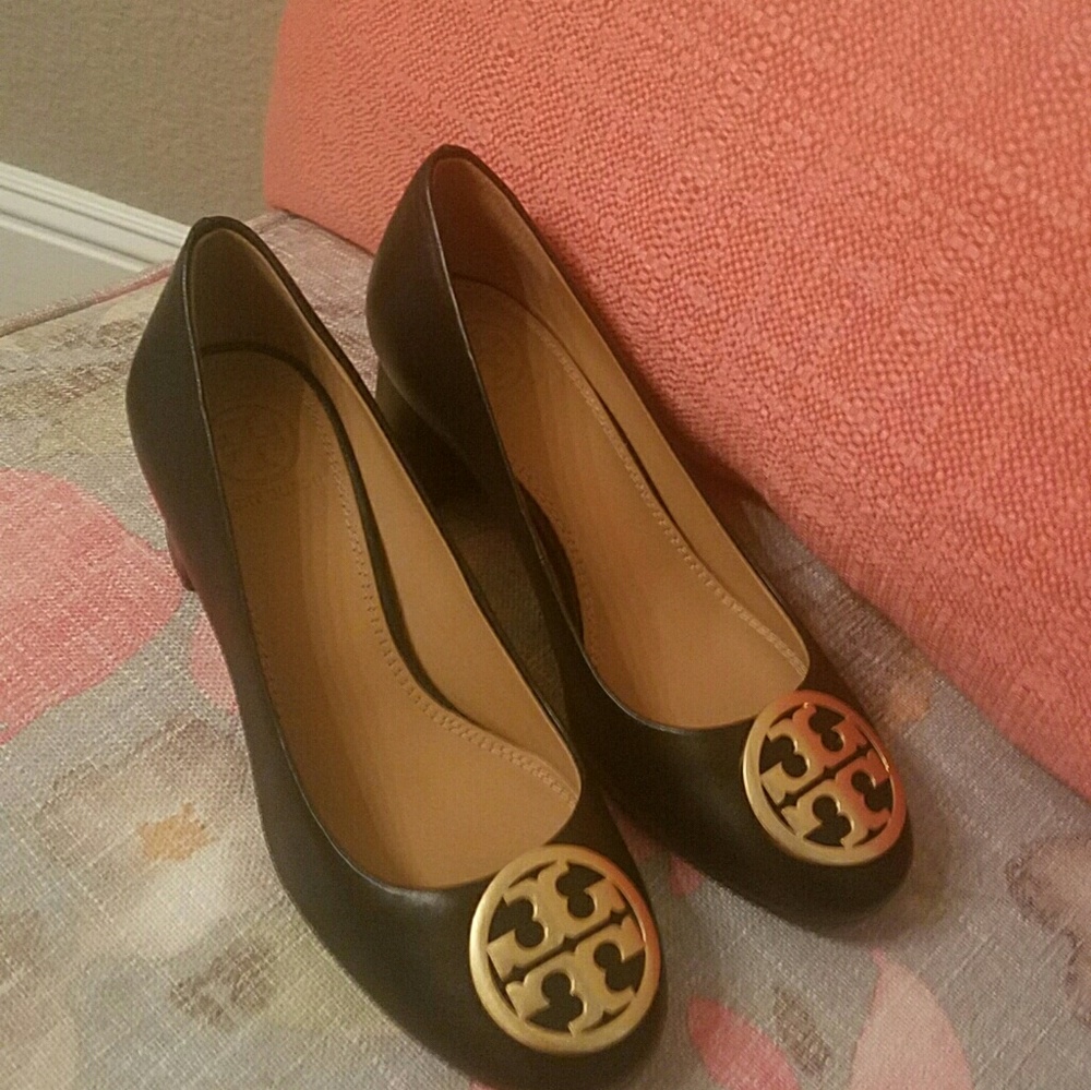 Brand New Tory Burch pumps size 5